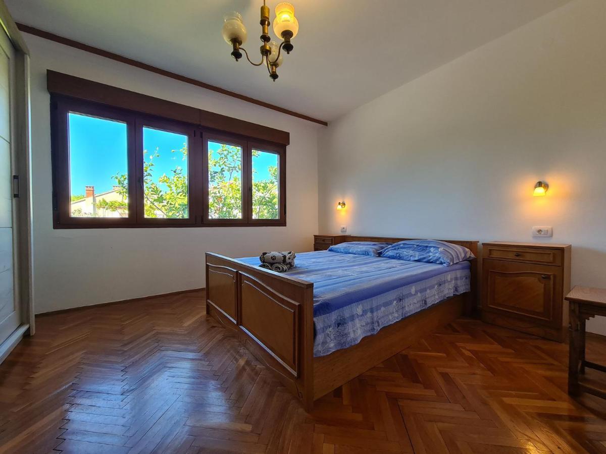 Apartments Mare 826 プーラ エクステリア 写真