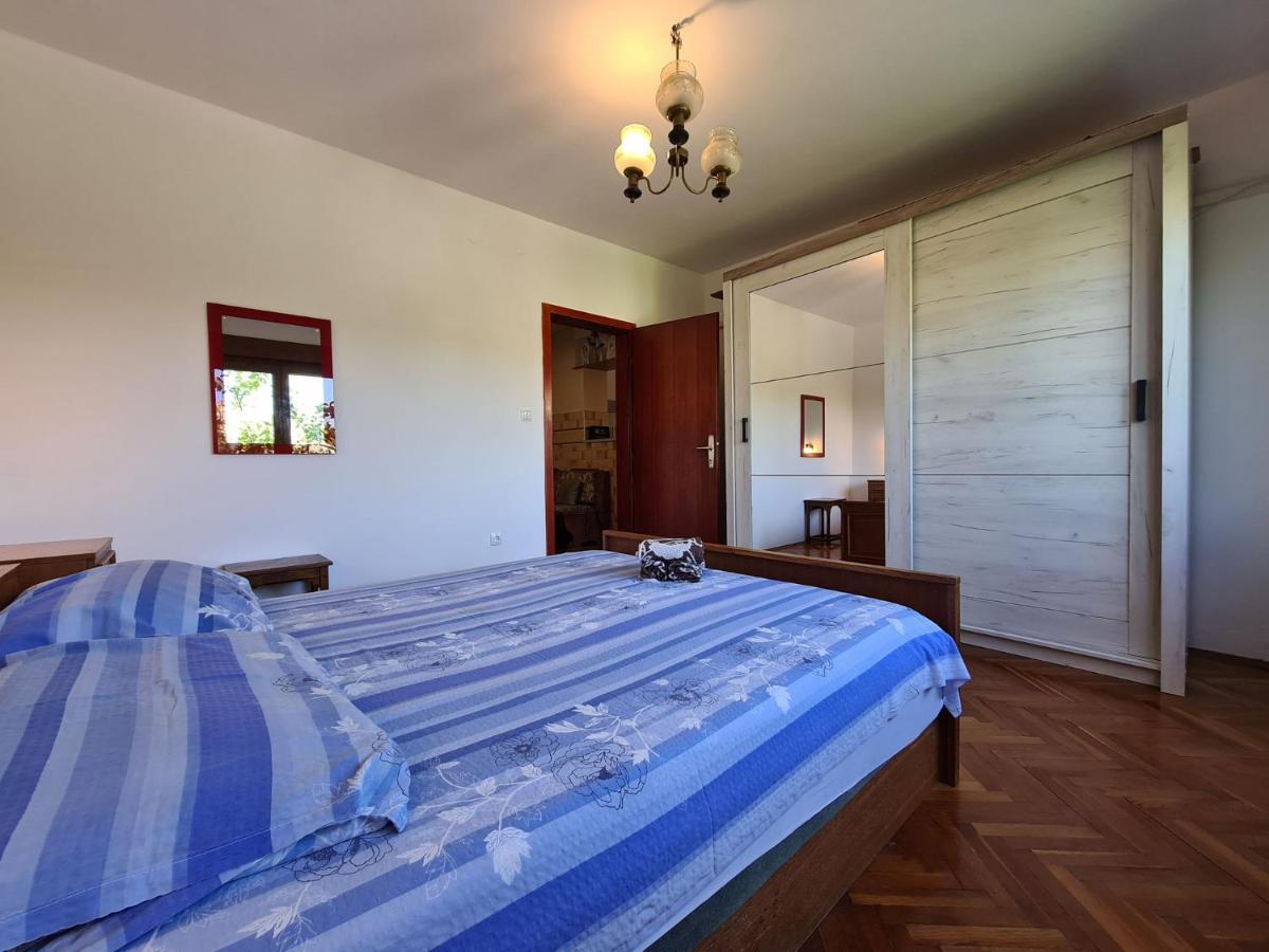 Apartments Mare 826 プーラ エクステリア 写真