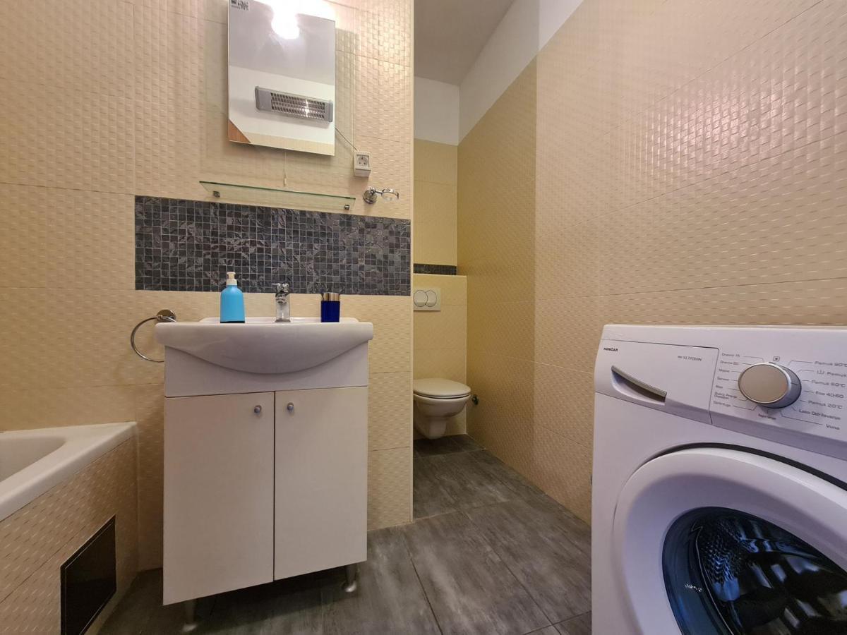 Apartments Mare 826 プーラ エクステリア 写真